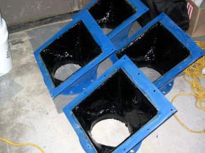 Ausgekleidet mit Belzona 2111 (D&A Hi-Build Elastomer)